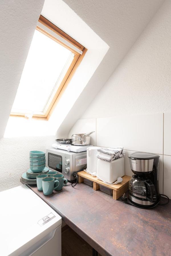 - Magical Harry Potter Apartment In Duisburg - 2 Mins Central Station Hbf - Kingsize Bed & Netflix - Екстериор снимка