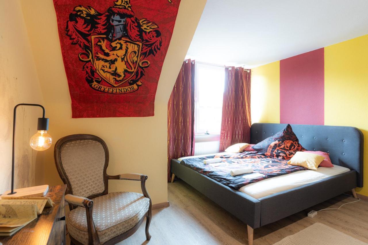 - Magical Harry Potter Apartment In Duisburg - 2 Mins Central Station Hbf - Kingsize Bed & Netflix - Екстериор снимка